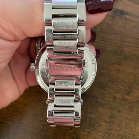 Michael Kors watch - Picture 3 of 5